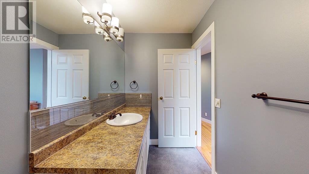 7629 Redrooffs Road, Halfmoon Bay, British Columbia  V0N 1Y1 - Photo 13 - R2822366