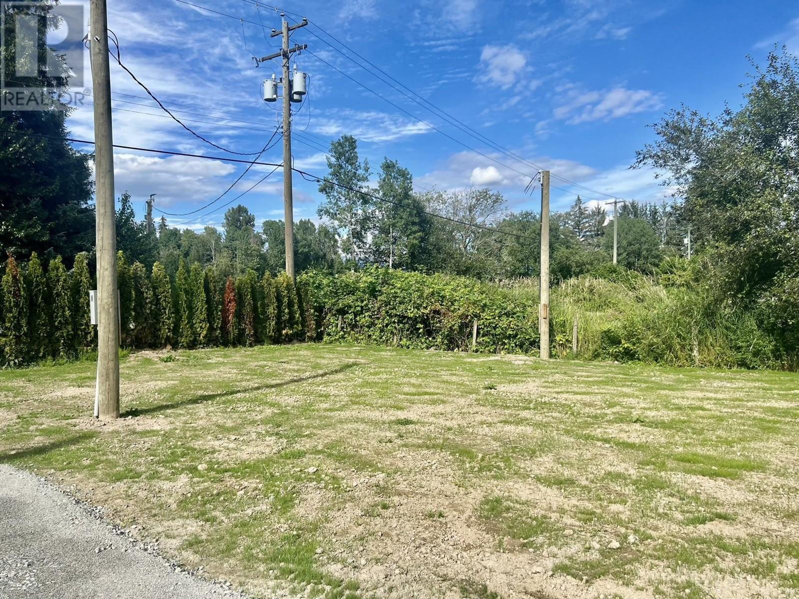 17382 Ford Road Detour, Pitt Meadows, British Columbia  V3Y 0A6 - Photo 4 - R2821476