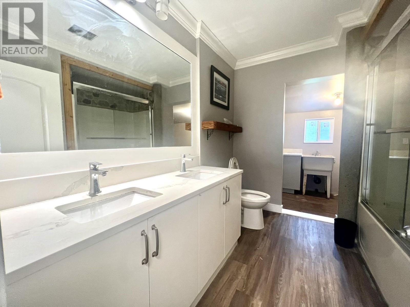 17382 Ford Road Detour, Pitt Meadows, British Columbia  V3Y 0A6 - Photo 6 - R2821476