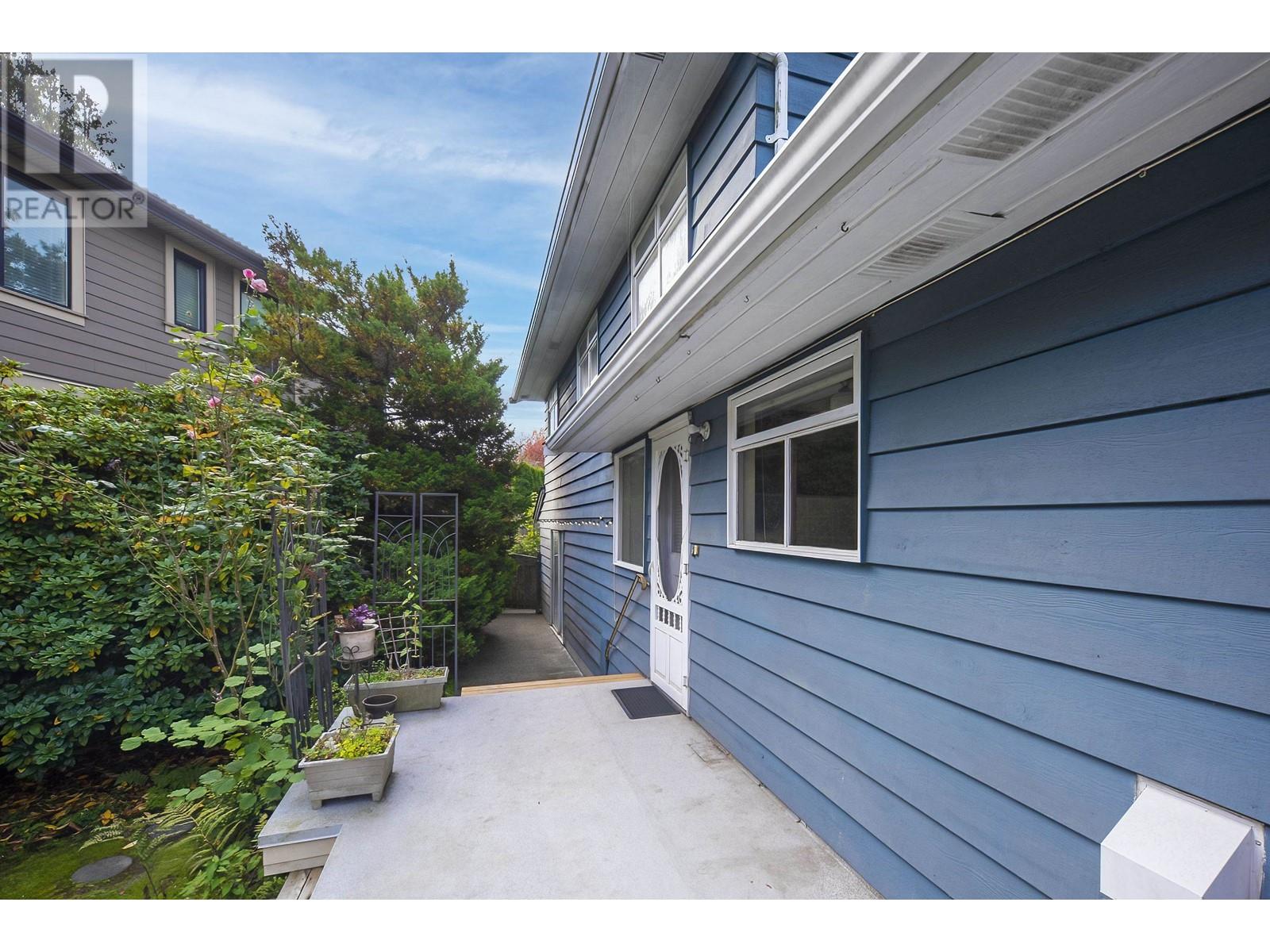 6011 Maple Road, Richmond, British Columbia  V7E 1G4 - Photo 8 - R2822569