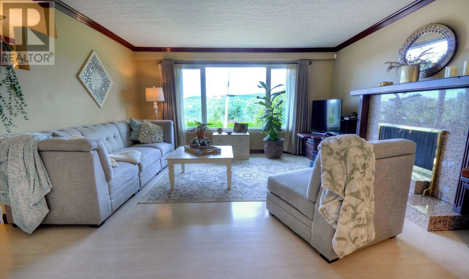 1470 Elinor Crescent, Port Coquitlam, British Columbia  V3C 2Y5 - Photo 6 - R2817627