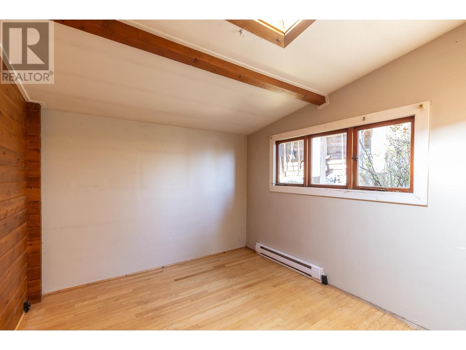 1119 Point Road, Gibsons, British Columbia  V0N 1V1 - Photo 6 - R2808503