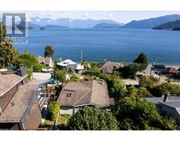 1119 POINT ROAD, gibsons, British Columbia