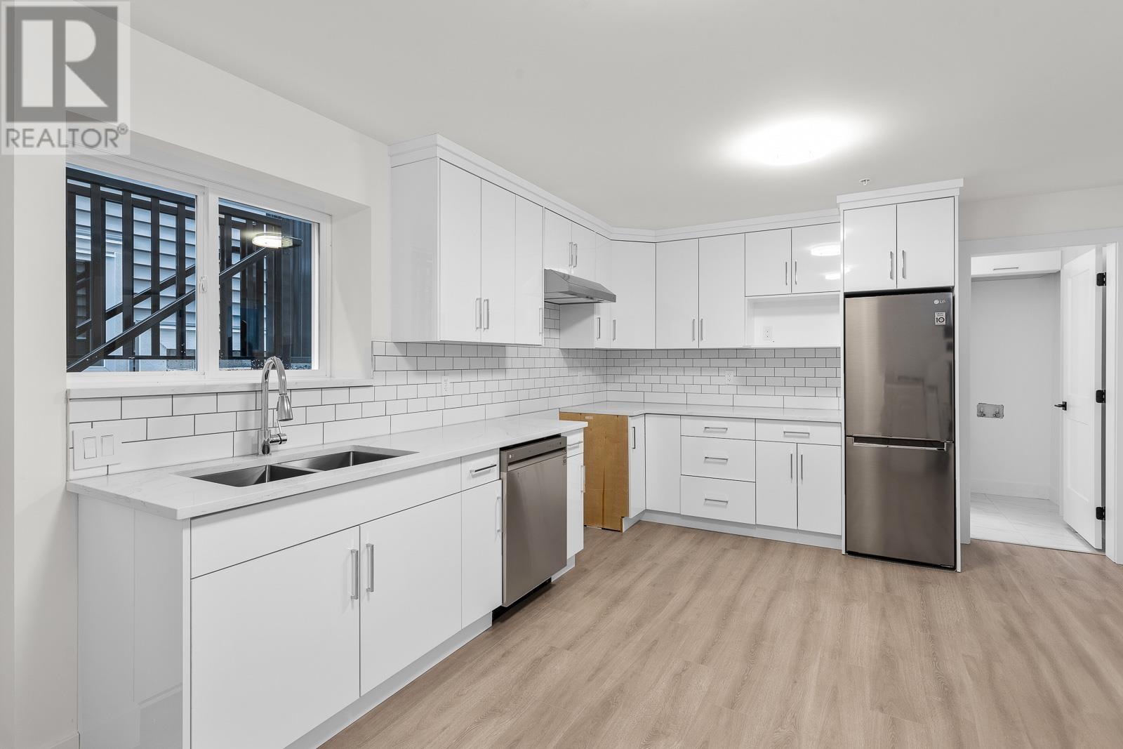 3540 Oxford Street, Port Coquitlam, British Columbia  V3B 4E4 - Photo 33 - R2821399