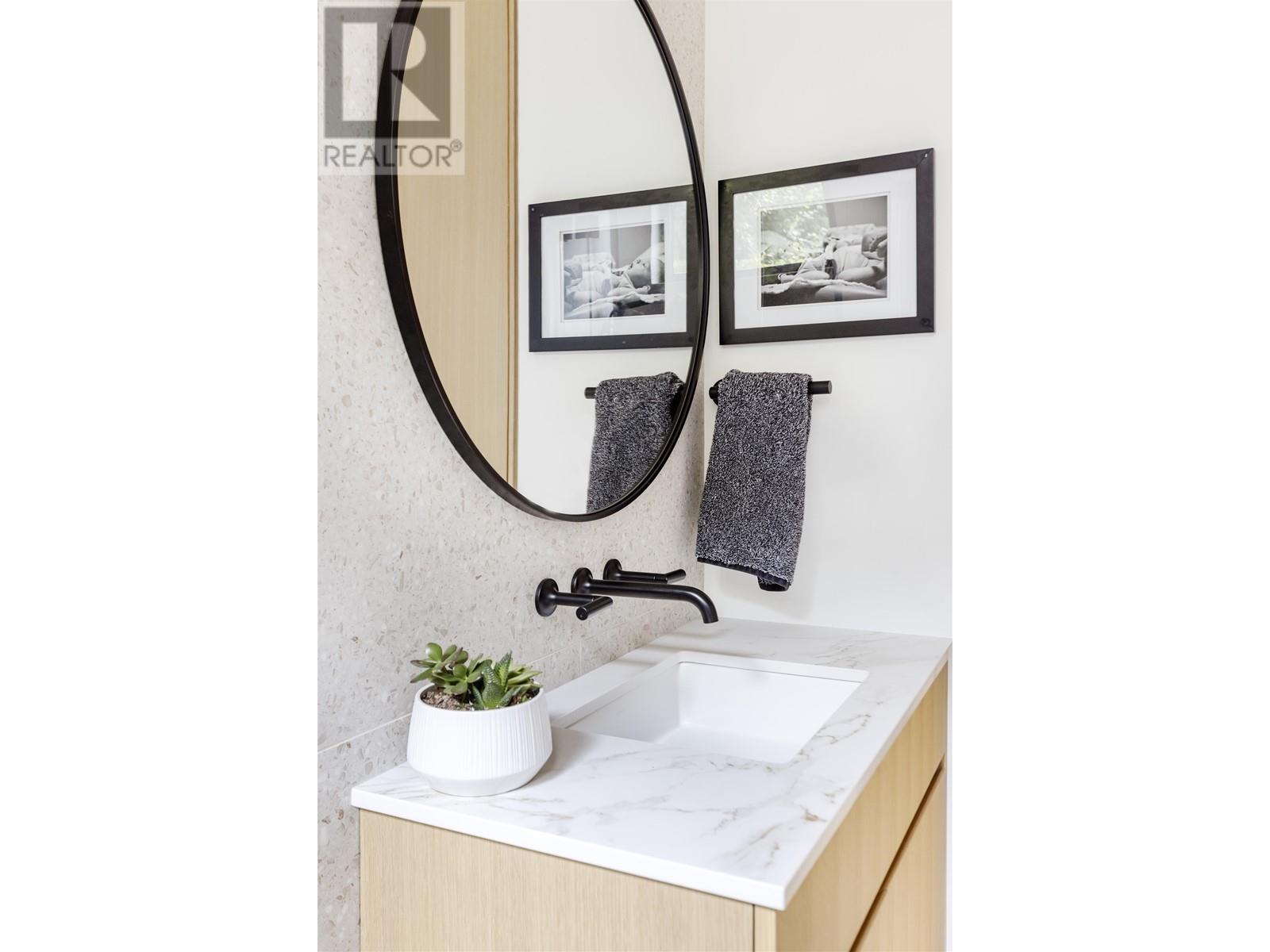 274 W Rockland Road, North Vancouver, British Columbia  V7N 2W3 - Photo 14 - R2822788