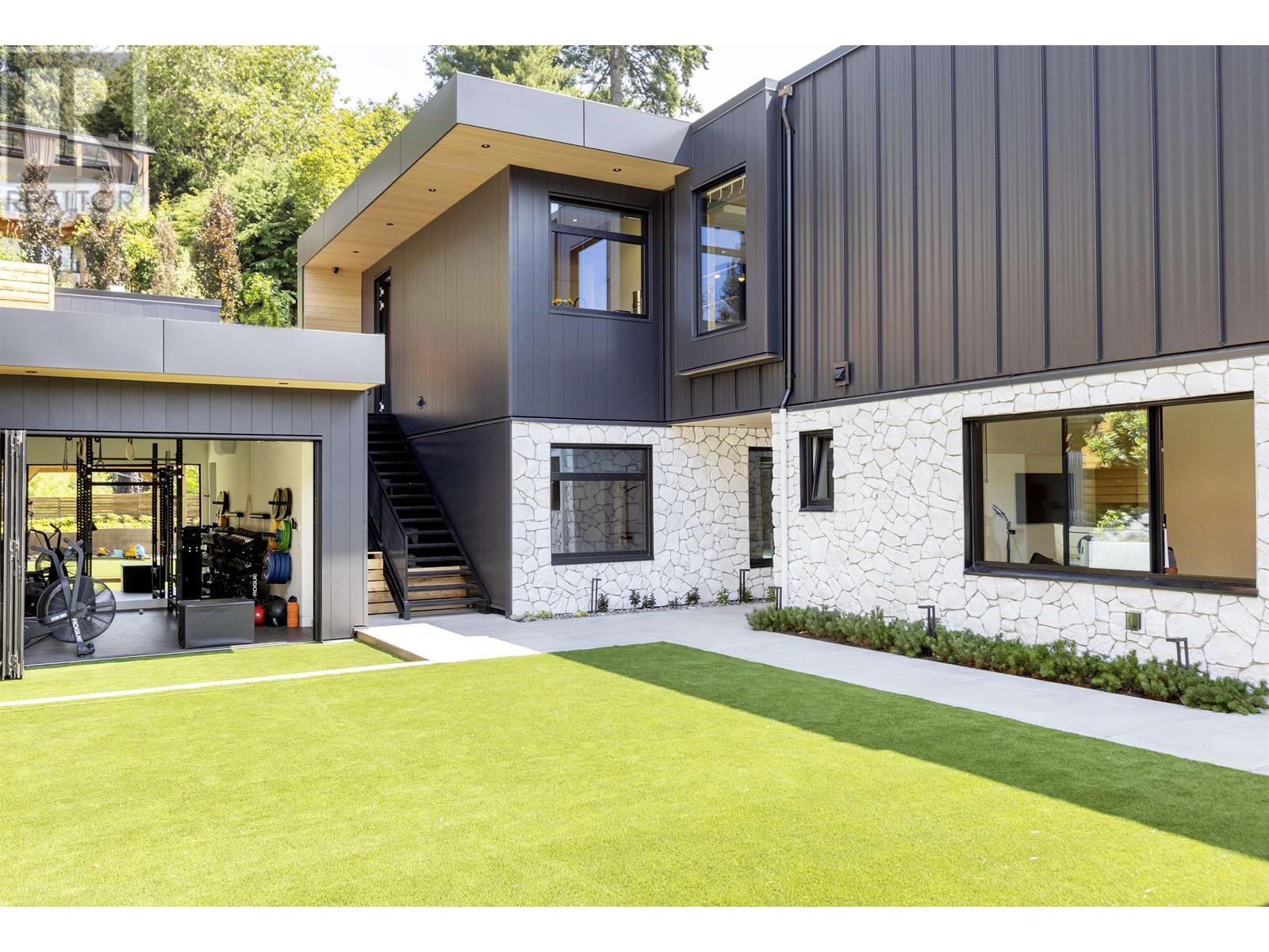 274 W Rockland Road, North Vancouver, British Columbia  V7N 2W3 - Photo 23 - R2822788