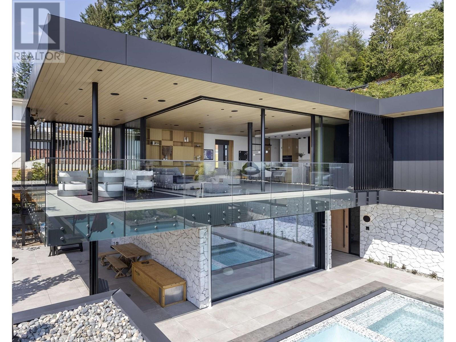 274 W Rockland Road, North Vancouver, British Columbia  V7N 2W3 - Photo 32 - R2822788