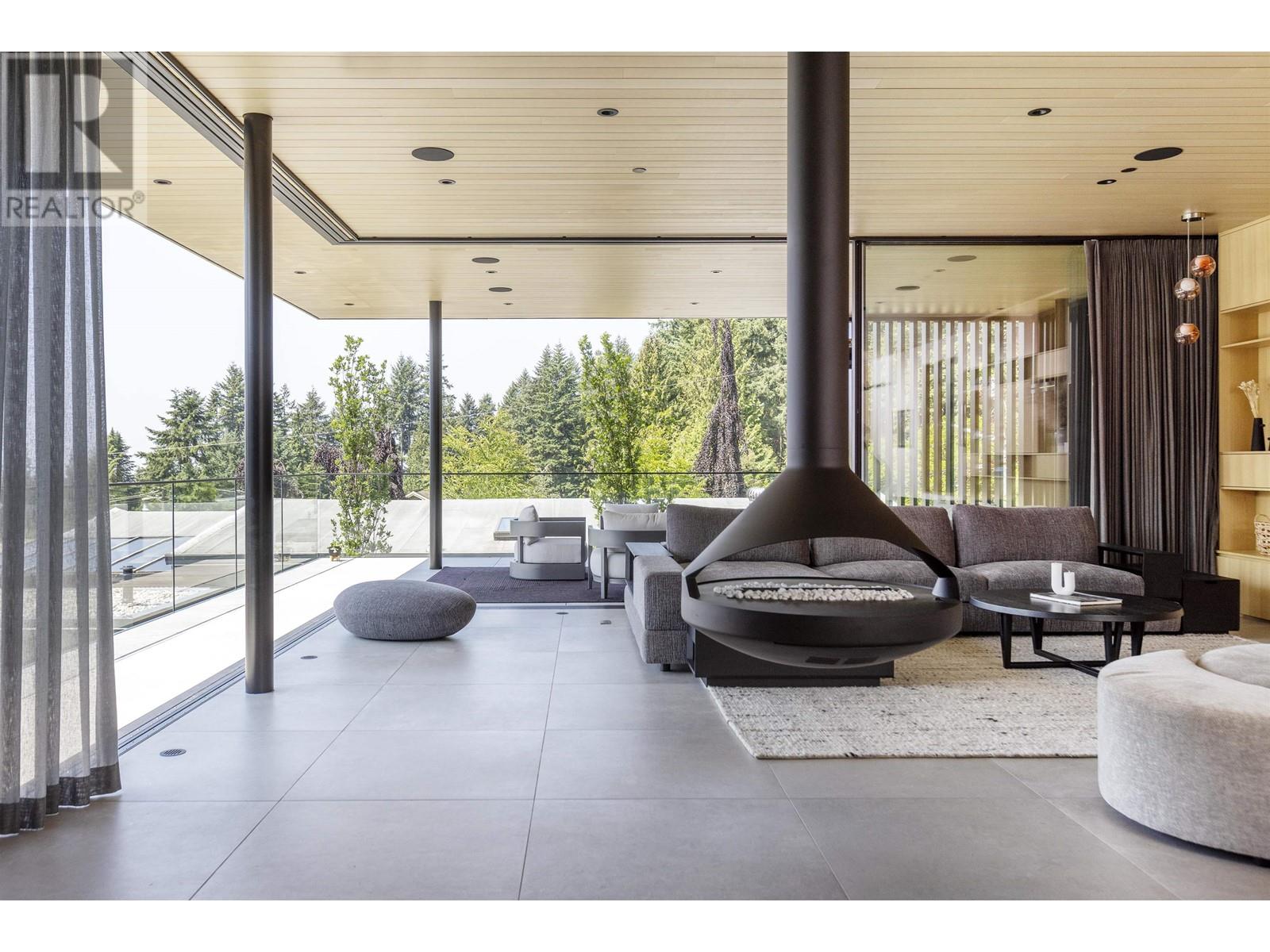 274 W Rockland Road, North Vancouver, British Columbia  V7N 2W3 - Photo 4 - R2822788