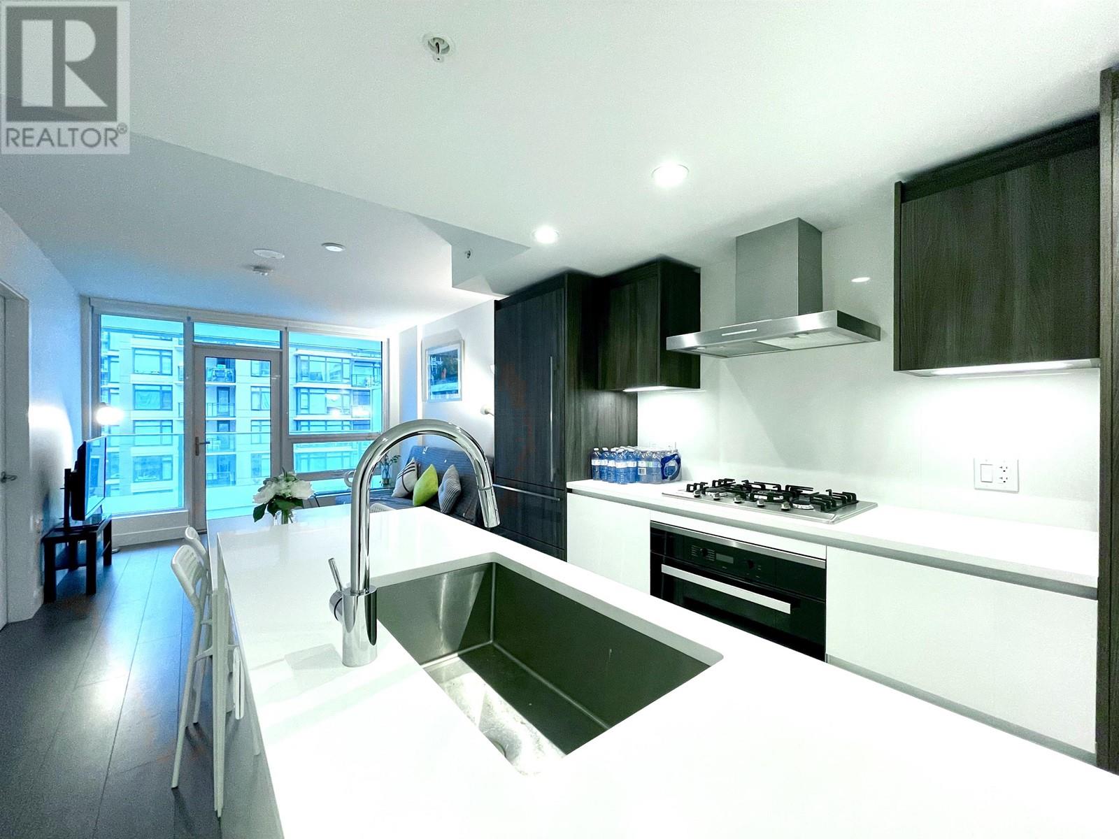 718 6328 No. 3 Road, Richmond, British Columbia  V6Y 0L6 - Photo 3 - R2822373