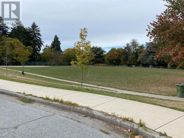 1672 E 15th Avenue, Vancouver, British Columbia  V5N 2G1 - Photo 12 - R2815906