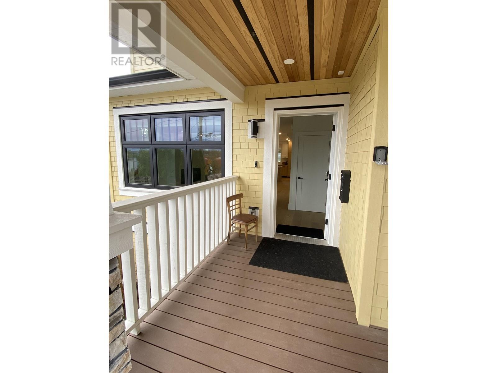 1672 E 15th Avenue, Vancouver, British Columbia  V5N 2G1 - Photo 2 - R2815906