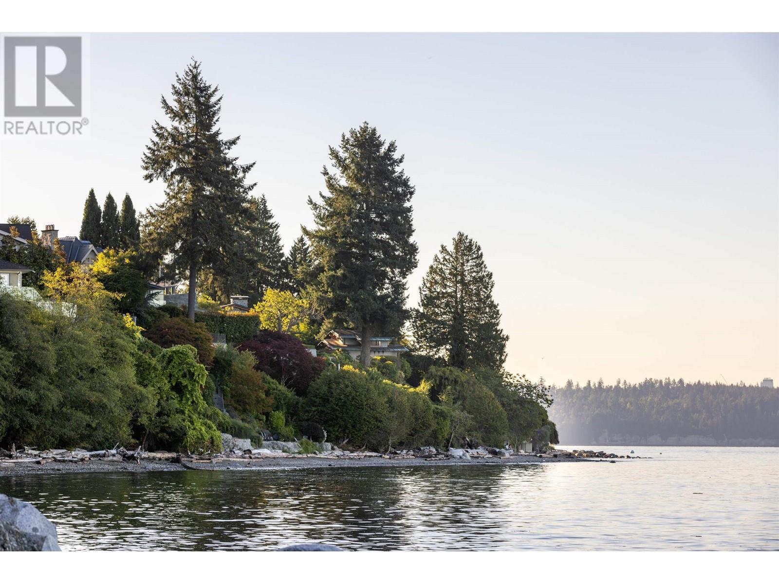 3000 Park Lane, West Vancouver, British Columbia  V7V 1E9 - Photo 6 - R2804365