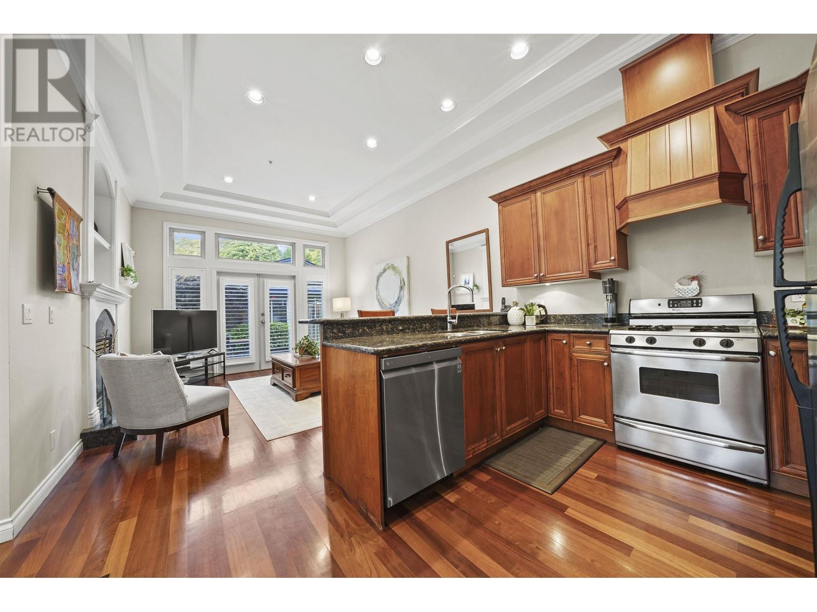 3088 Vine Street, Vancouver, British Columbia  V6K 4W1 - Photo 9 - R2822893