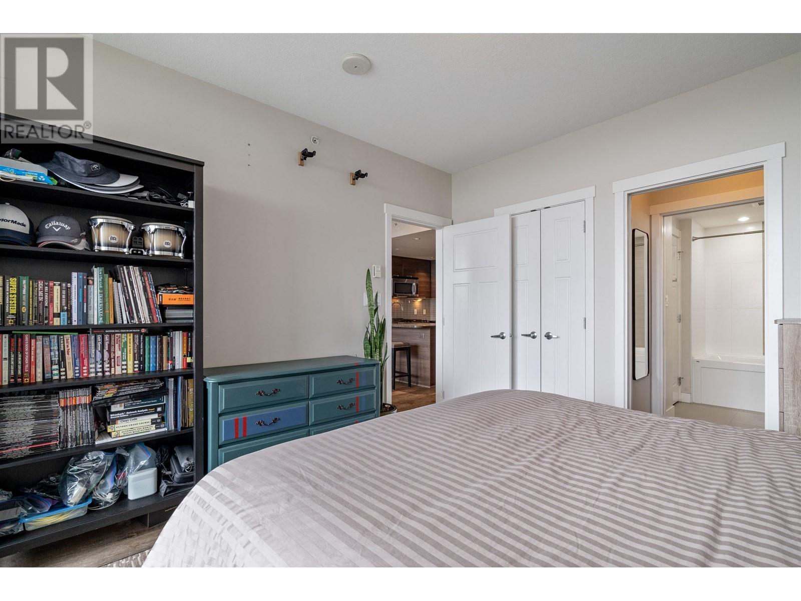 2302 2968 Glen Drive, Coquitlam, British Columbia  V3B 0C4 - Photo 15 - R2822903