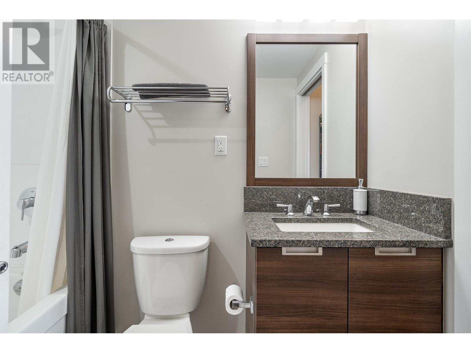 2302 2968 Glen Drive, Coquitlam, British Columbia  V3B 0C4 - Photo 18 - R2822903