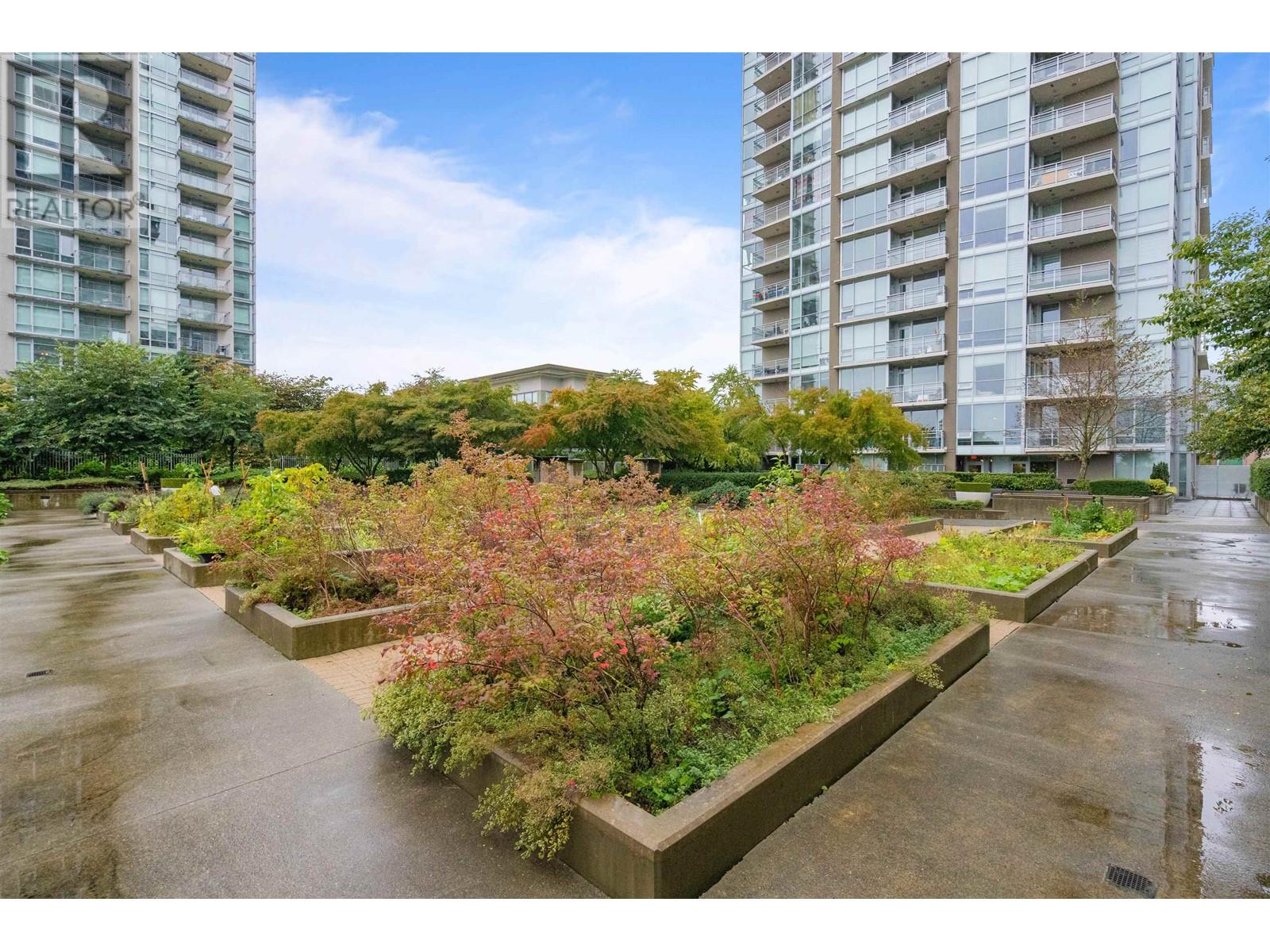 2302 2968 Glen Drive, Coquitlam, British Columbia  V3B 0C4 - Photo 24 - R2822903