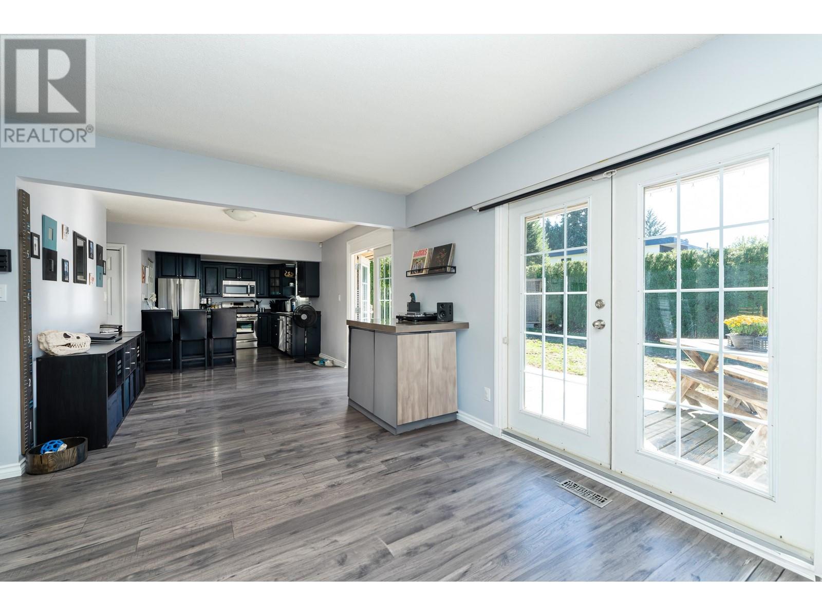 21378 Glenwood Avenue, Maple Ridge, British Columbia  V2X 3P6 - Photo 4 - R2822867