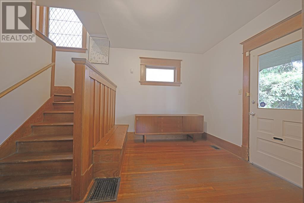 619 E 22nd Avenue, Vancouver, British Columbia  V5V 1V3 - Photo 2 - R2822894