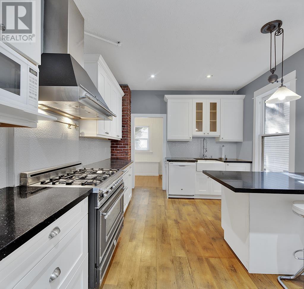 46 E 12th Avenue, Vancouver, British Columbia  V5T 2G5 - Photo 2 - R2822895