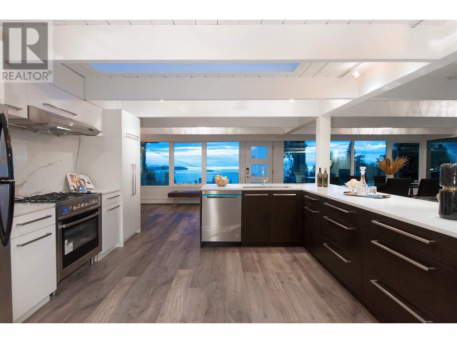 2707 Rosebery Avenue, West Vancouver, British Columbia  V7V 3A3 - Photo 18 - R2822848