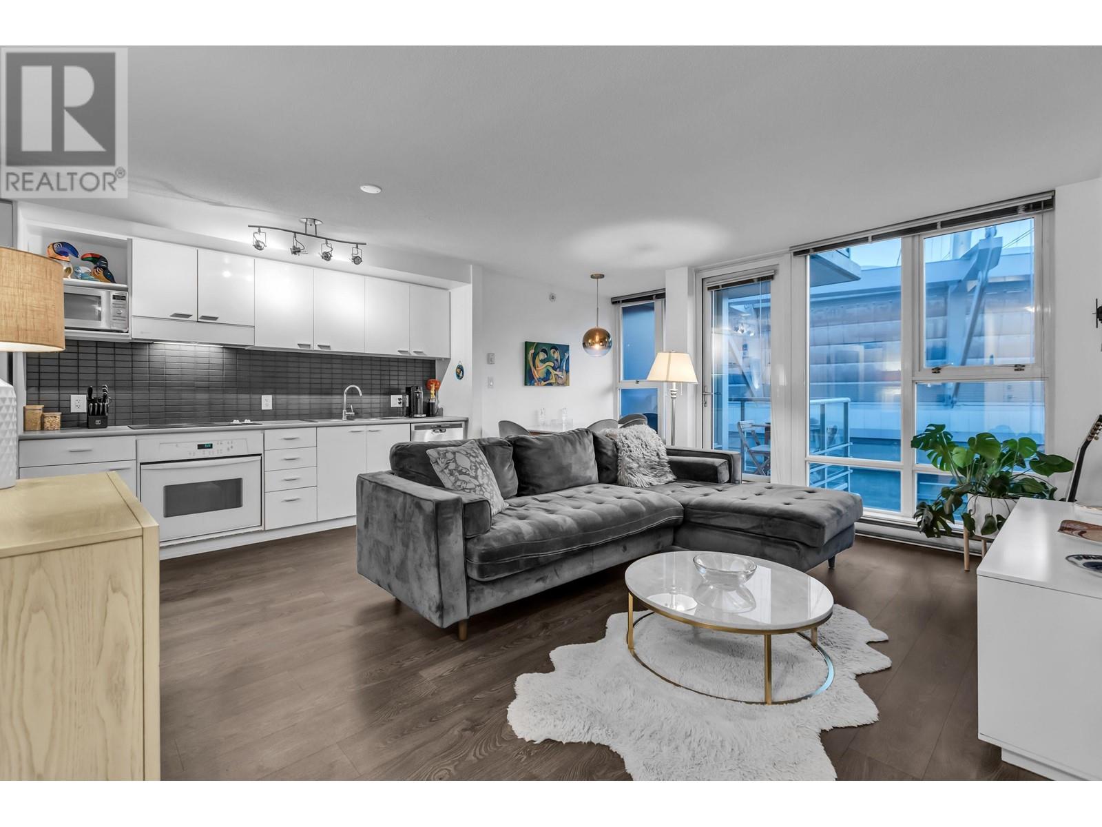 902 111 W GEORGIA STREET, vancouver, British Columbia
