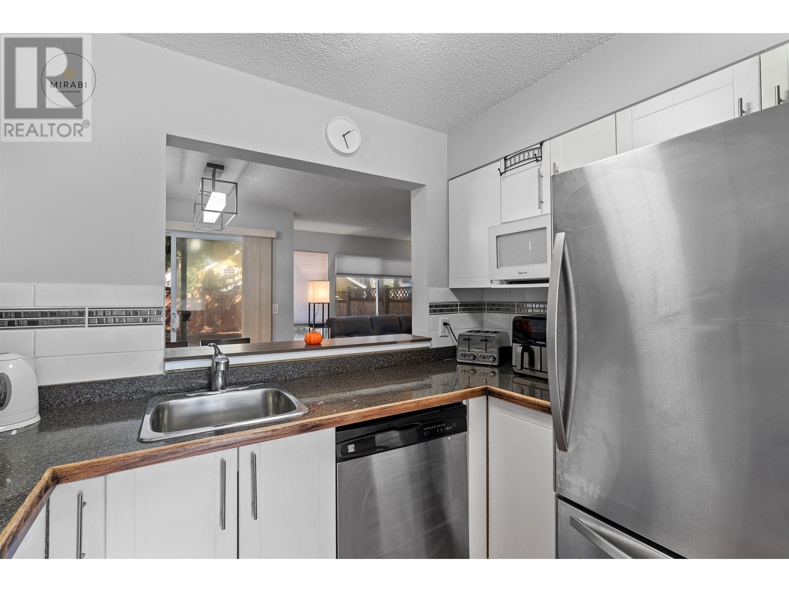 875 Pinebrook Place, Coquitlam, British Columbia  V3C 4C1 - Photo 10 - R2822923