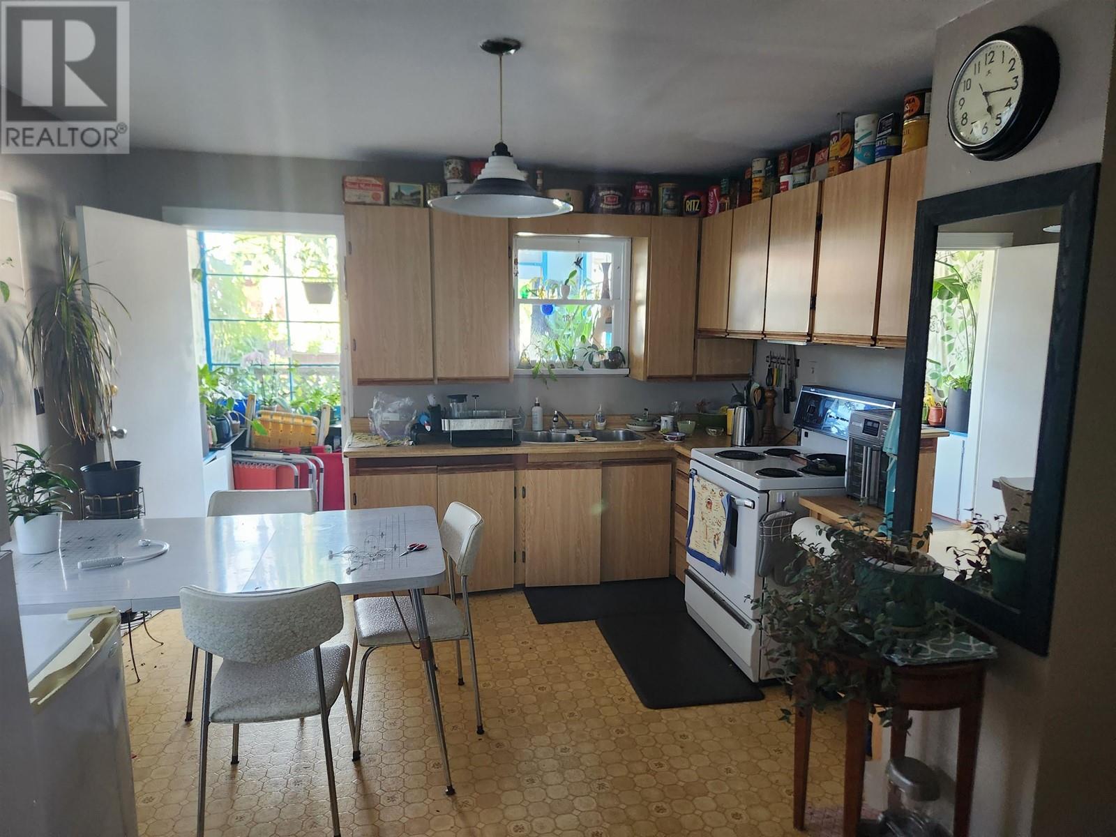 5304 Elgin Street, Vancouver, British Columbia  V5W 3J8 - Photo 3 - R2822927