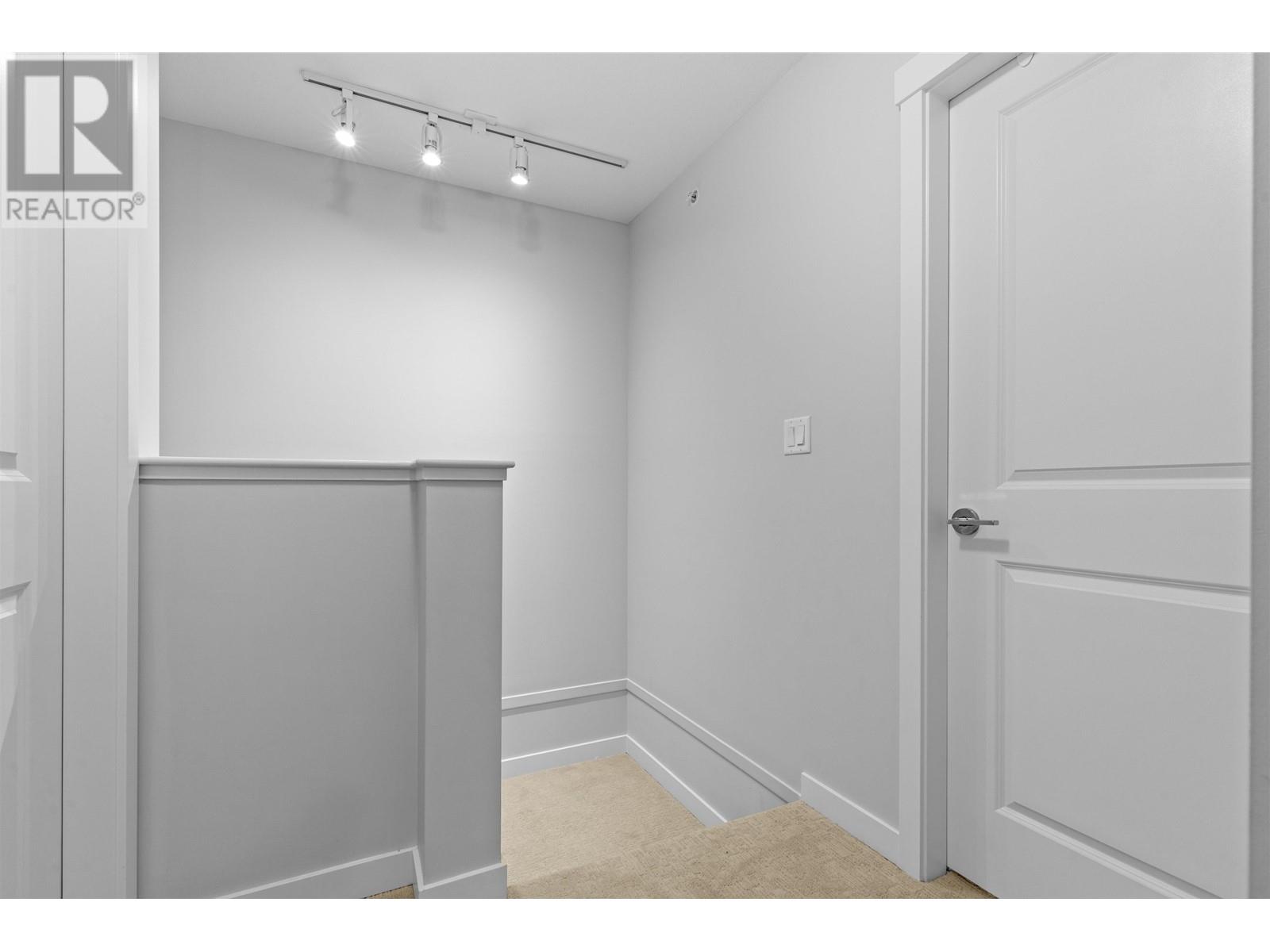 1040 11280 Pazarena Place, Maple Ridge, British Columbia  V2X 4K9 - Photo 15 - R2822981