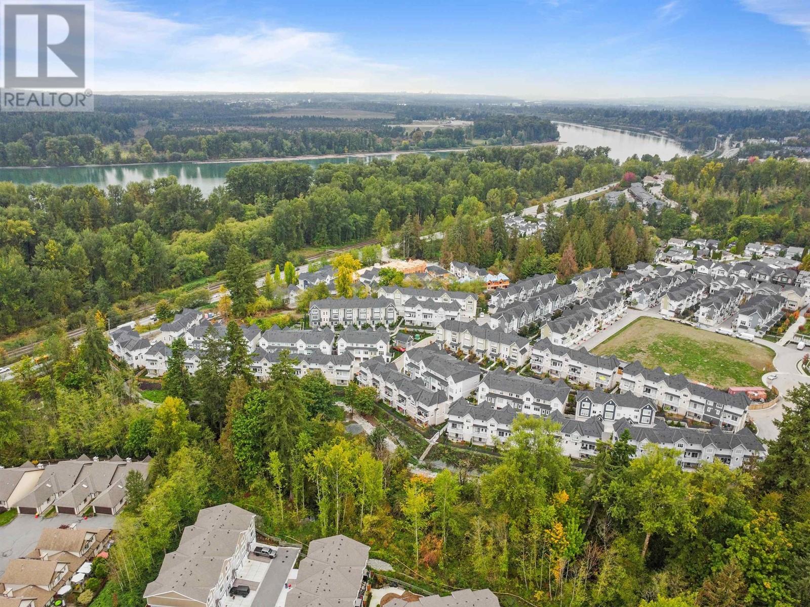 1040 11280 Pazarena Place, Maple Ridge, British Columbia  V2X 4K9 - Photo 2 - R2822981