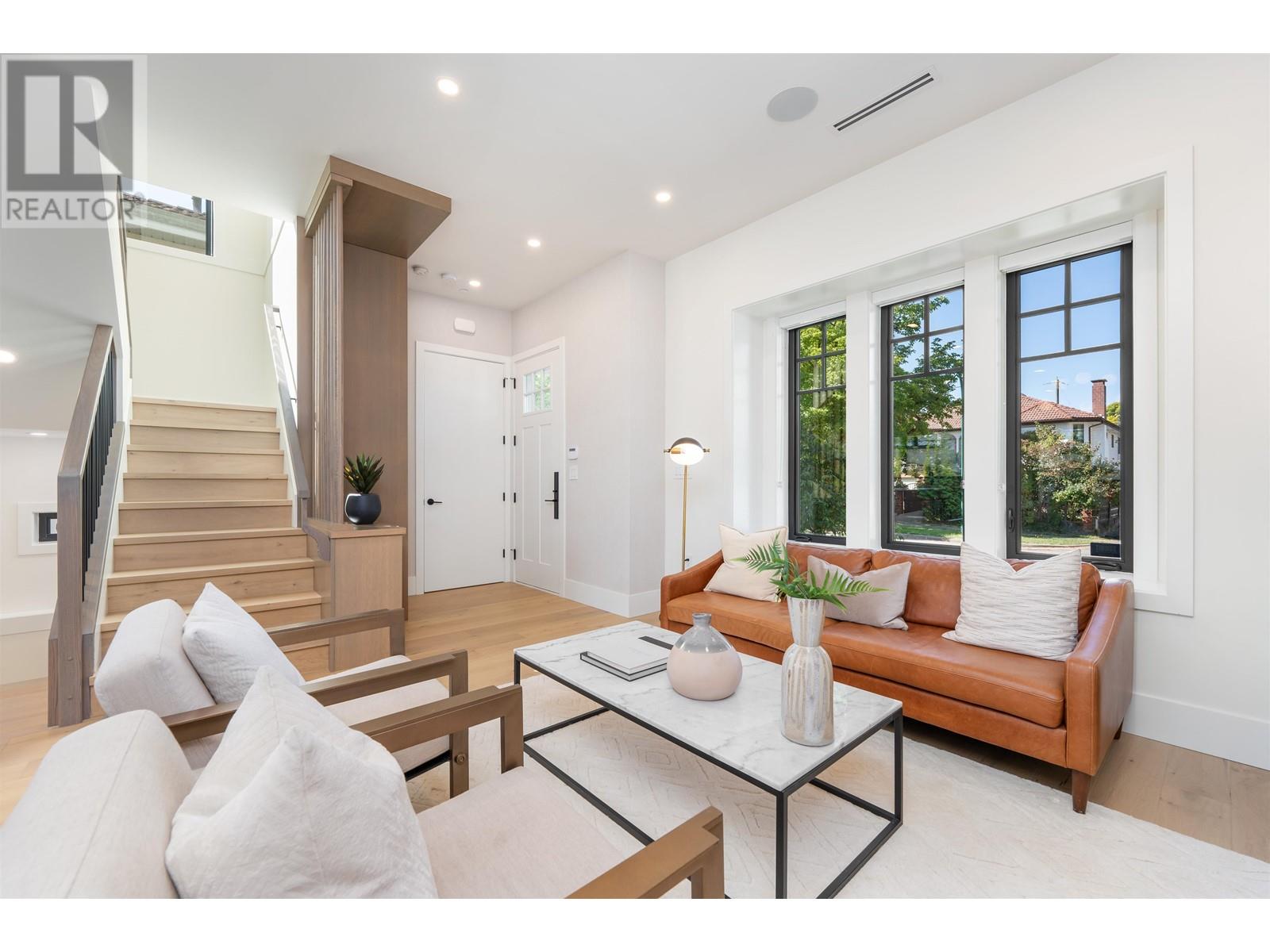 4748 Inverness Street, Vancouver, British Columbia  V5V 4X6 - Photo 5 - R2822954