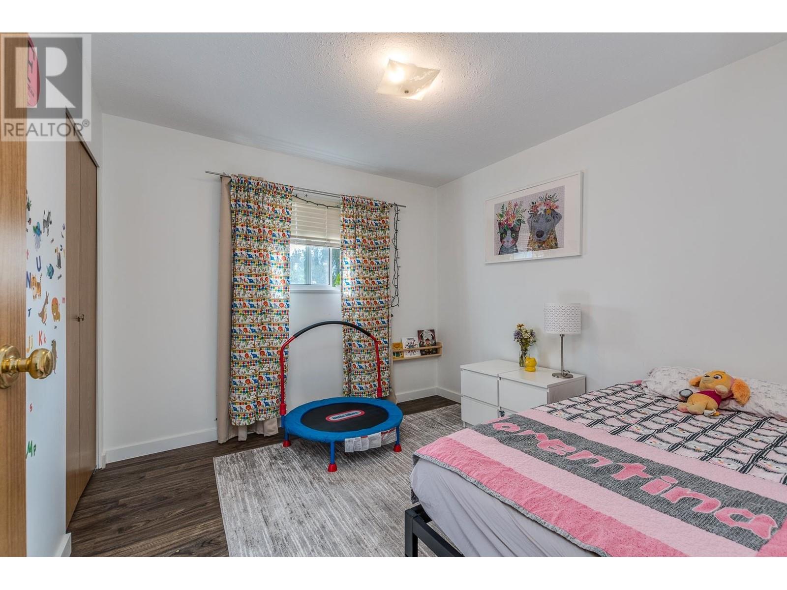 23404 Whippoorwill Avenue, Maple Ridge, British Columbia  V2X 9L7 - Photo 17 - R2823006