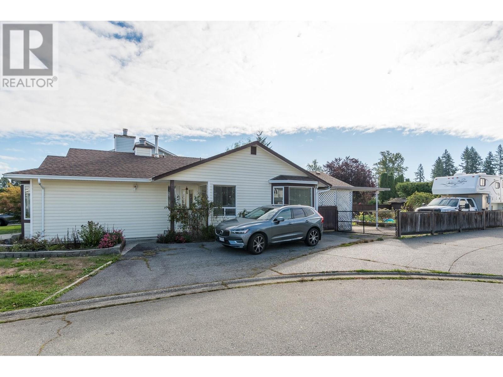 23404 Whippoorwill Avenue, Maple Ridge, British Columbia  V2X 9L7 - Photo 2 - R2823006