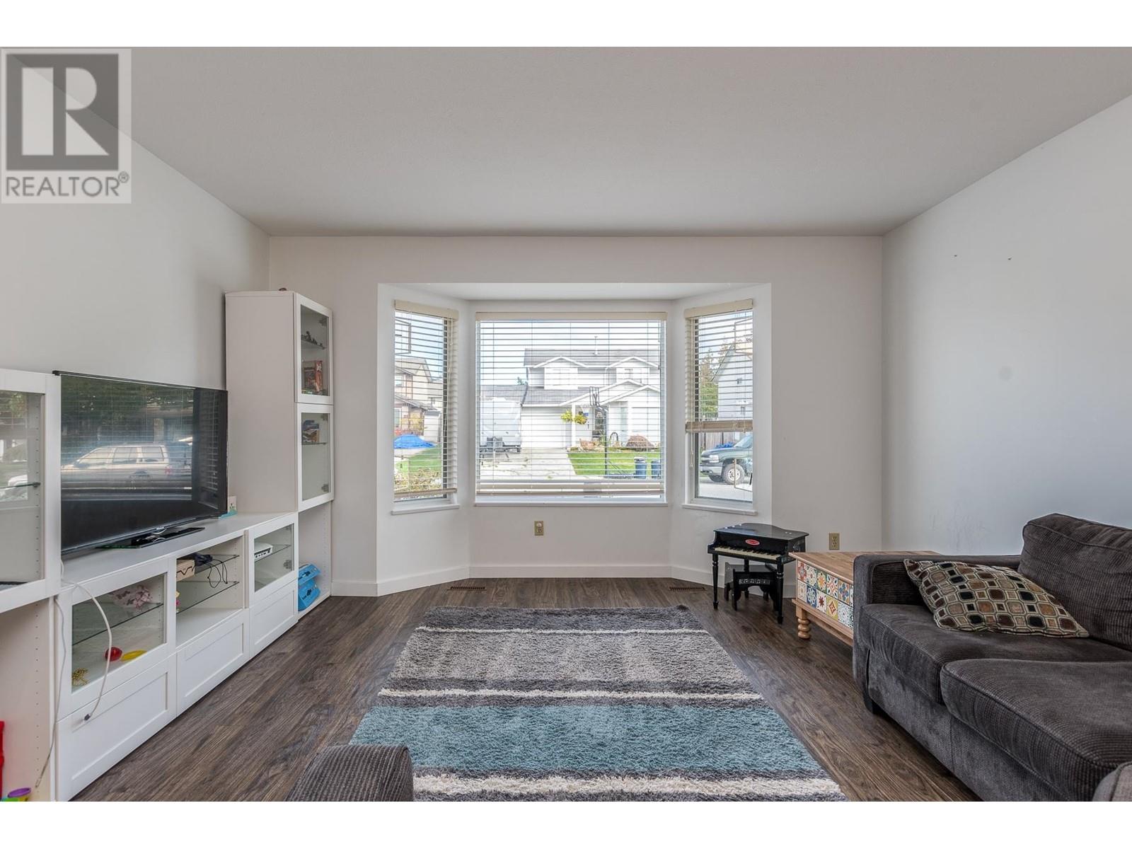 23404 Whippoorwill Avenue, Maple Ridge, British Columbia  V2X 9L7 - Photo 5 - R2823006
