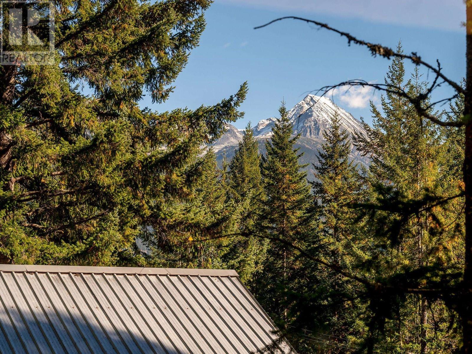 8239 Mountain View Drive, Whistler, British Columbia  V8E 0G3 - Photo 8 - R2823019
