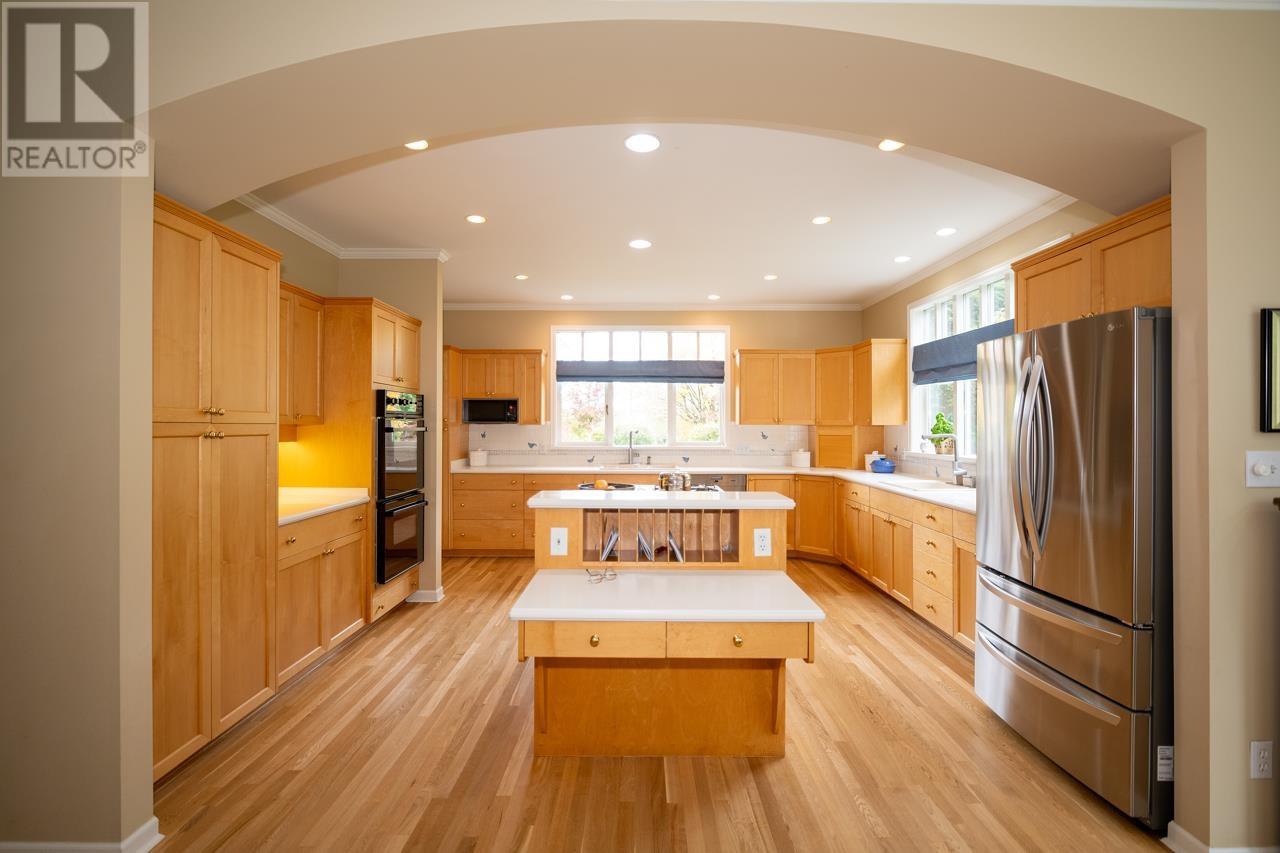8580 Caversham Court, Vancouver, British Columbia  V6P 6R8 - Photo 13 - R2823034