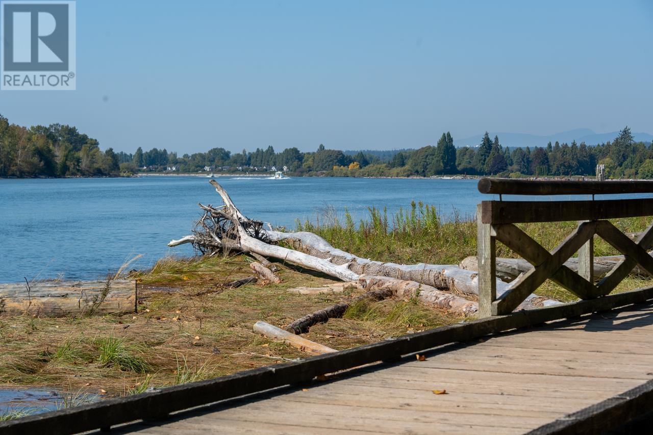 8580 Caversham Court, Vancouver, British Columbia  V6P 6R8 - Photo 37 - R2823034