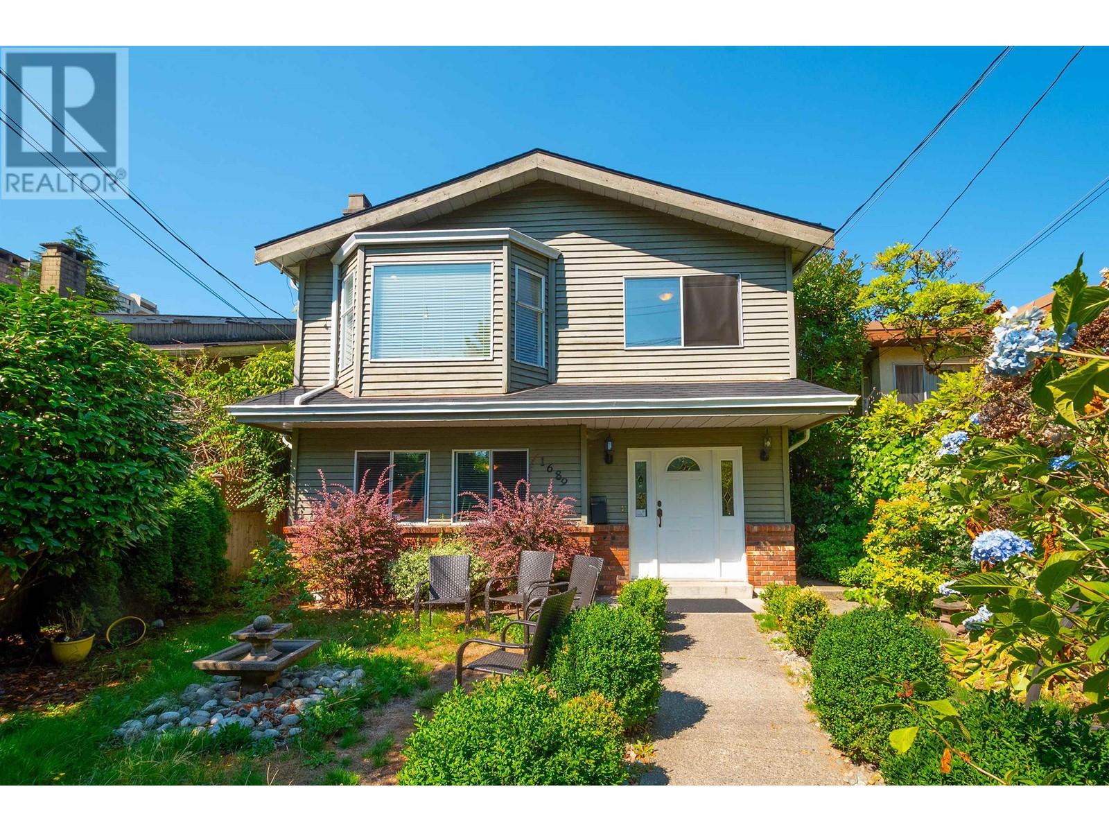 1689 GARDEN AVENUE, north vancouver, British Columbia