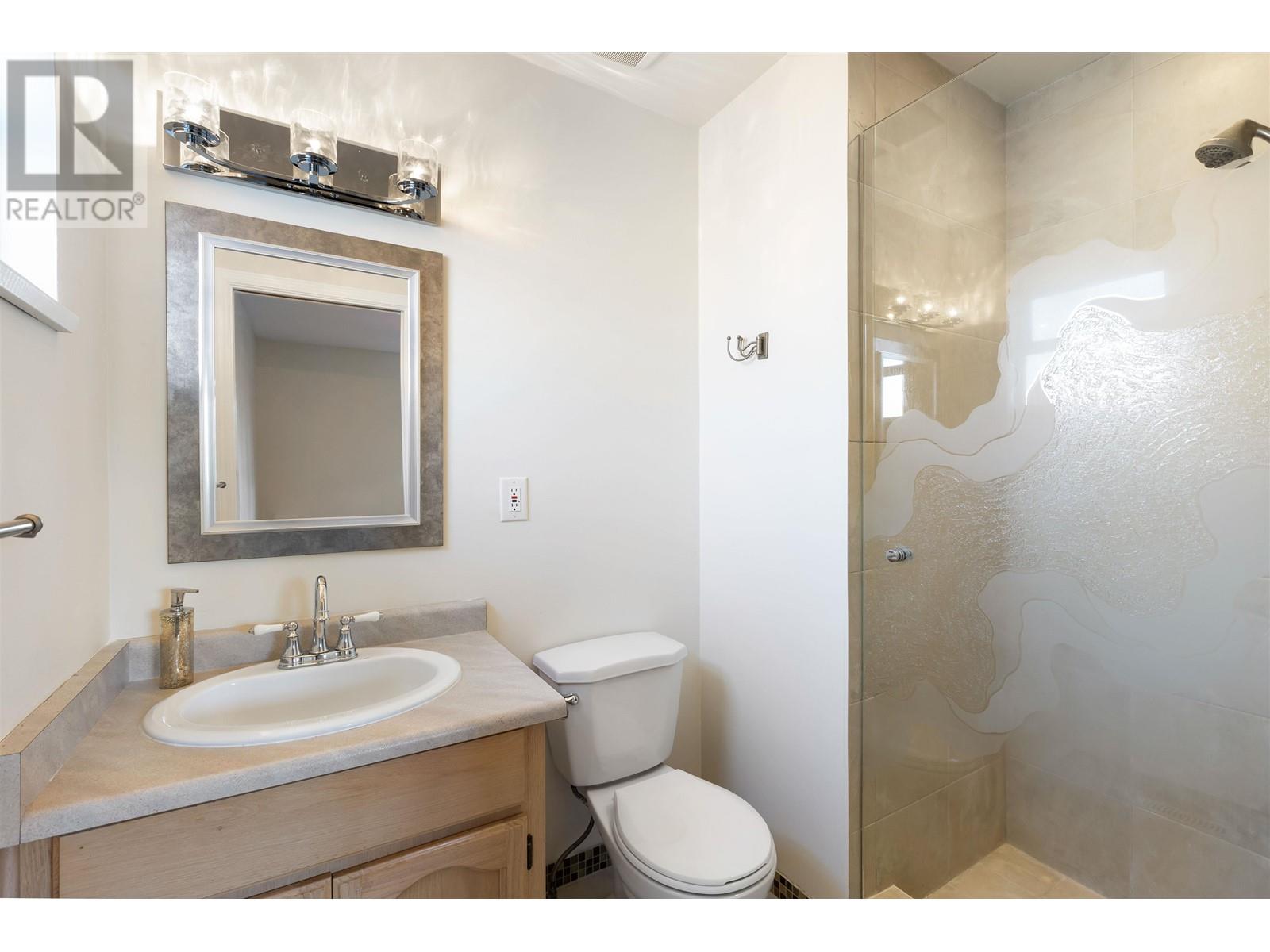 1689 Garden Avenue, North Vancouver, British Columbia  V7P 3A6 - Photo 13 - R2823066