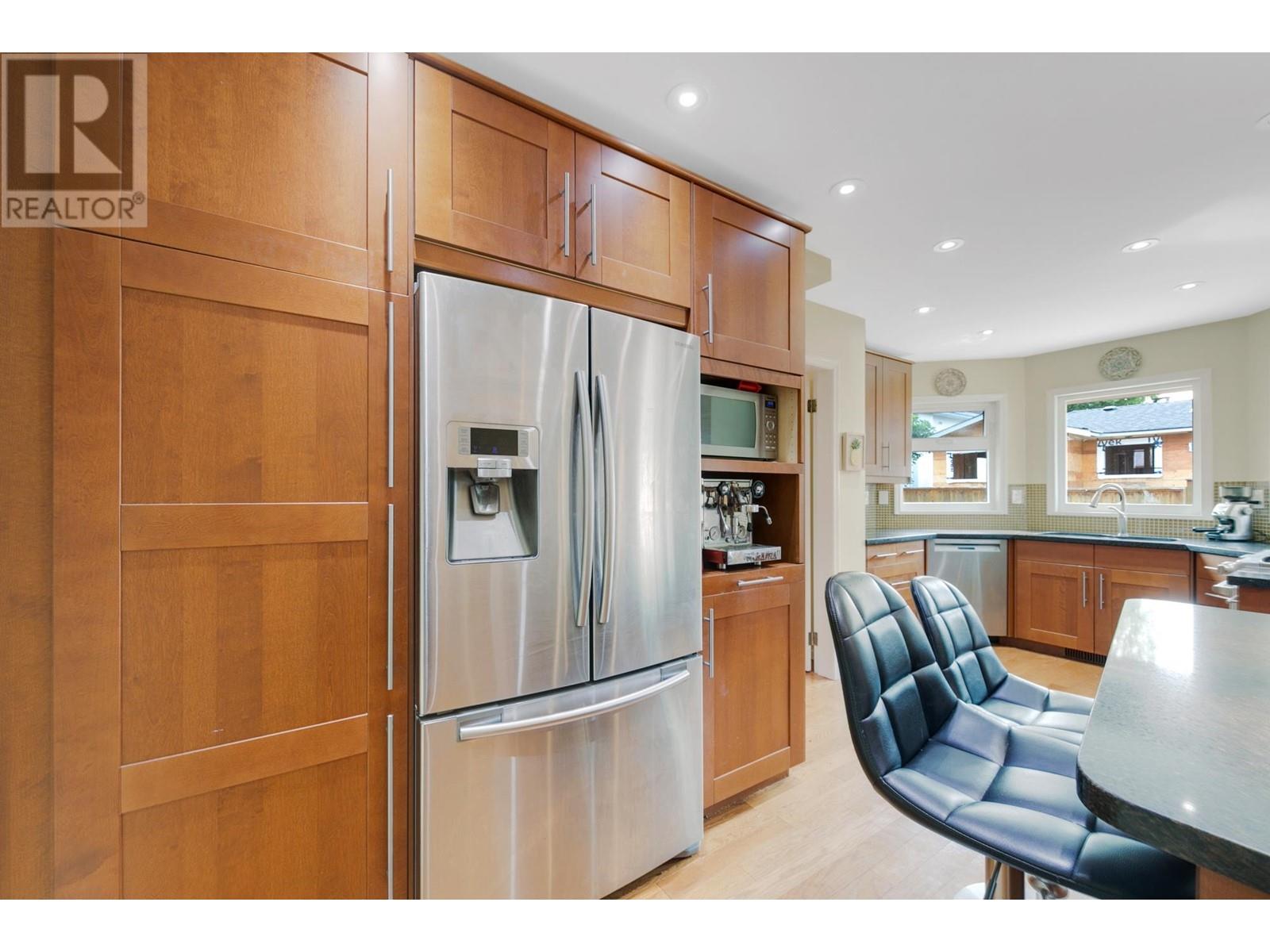 9542 Thomas Drive, Richmond, British Columbia  V7E 5X9 - Photo 10 - R2823083