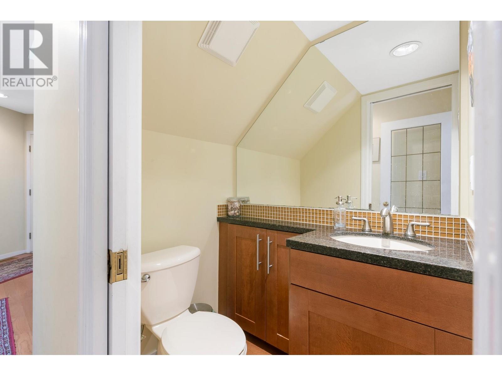 9542 Thomas Drive, Richmond, British Columbia  V7E 5X9 - Photo 19 - R2823083