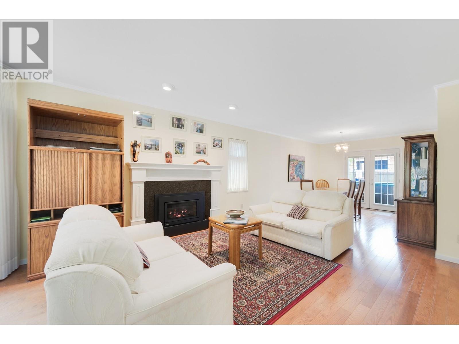 9542 Thomas Drive, Richmond, British Columbia  V7E 5X9 - Photo 3 - R2823083