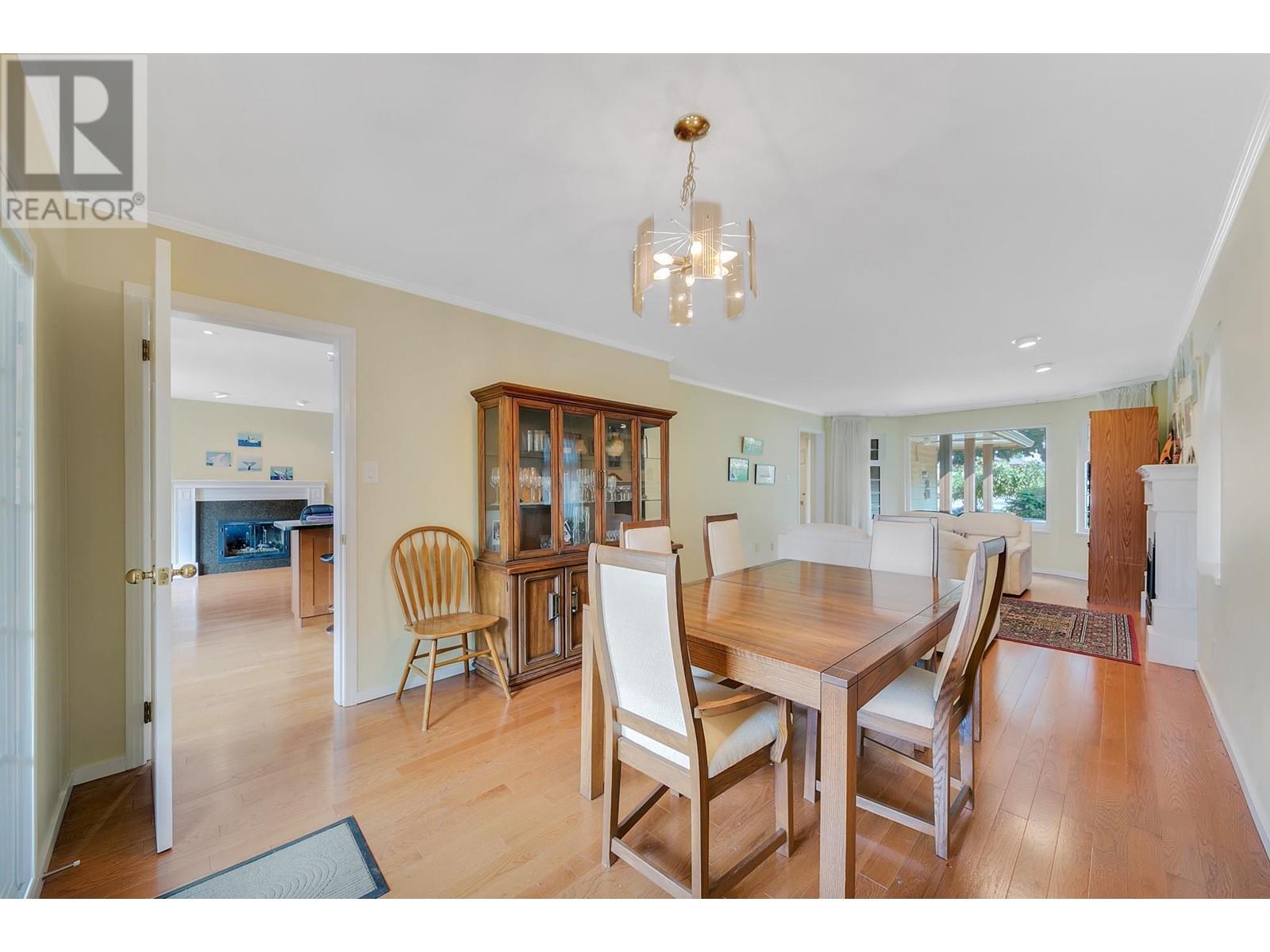 9542 Thomas Drive, Richmond, British Columbia  V7E 5X9 - Photo 6 - R2823083