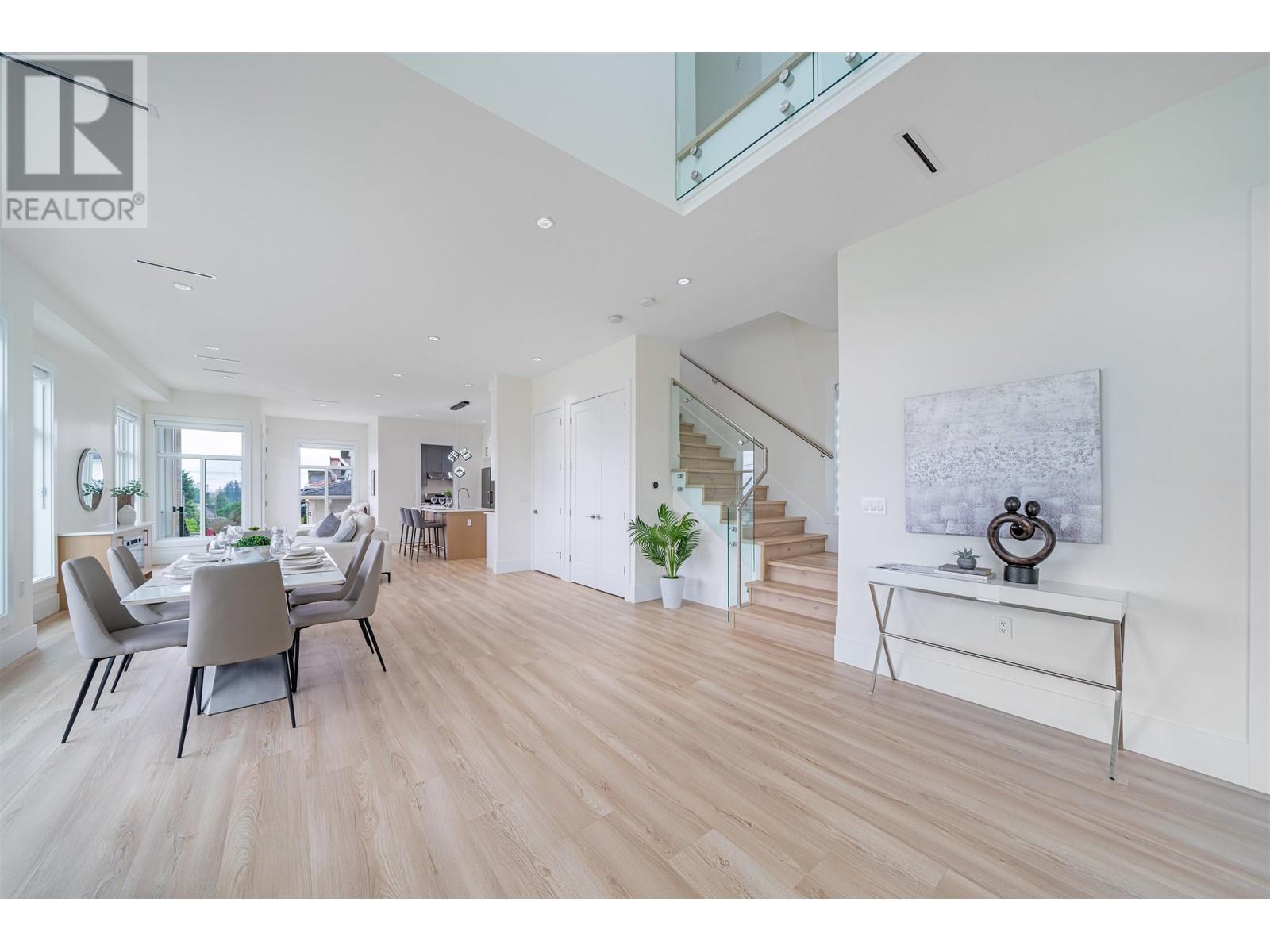 7635 Burgess Street, Burnaby, British Columbia  V3N 3J2 - Photo 9 - R2817587