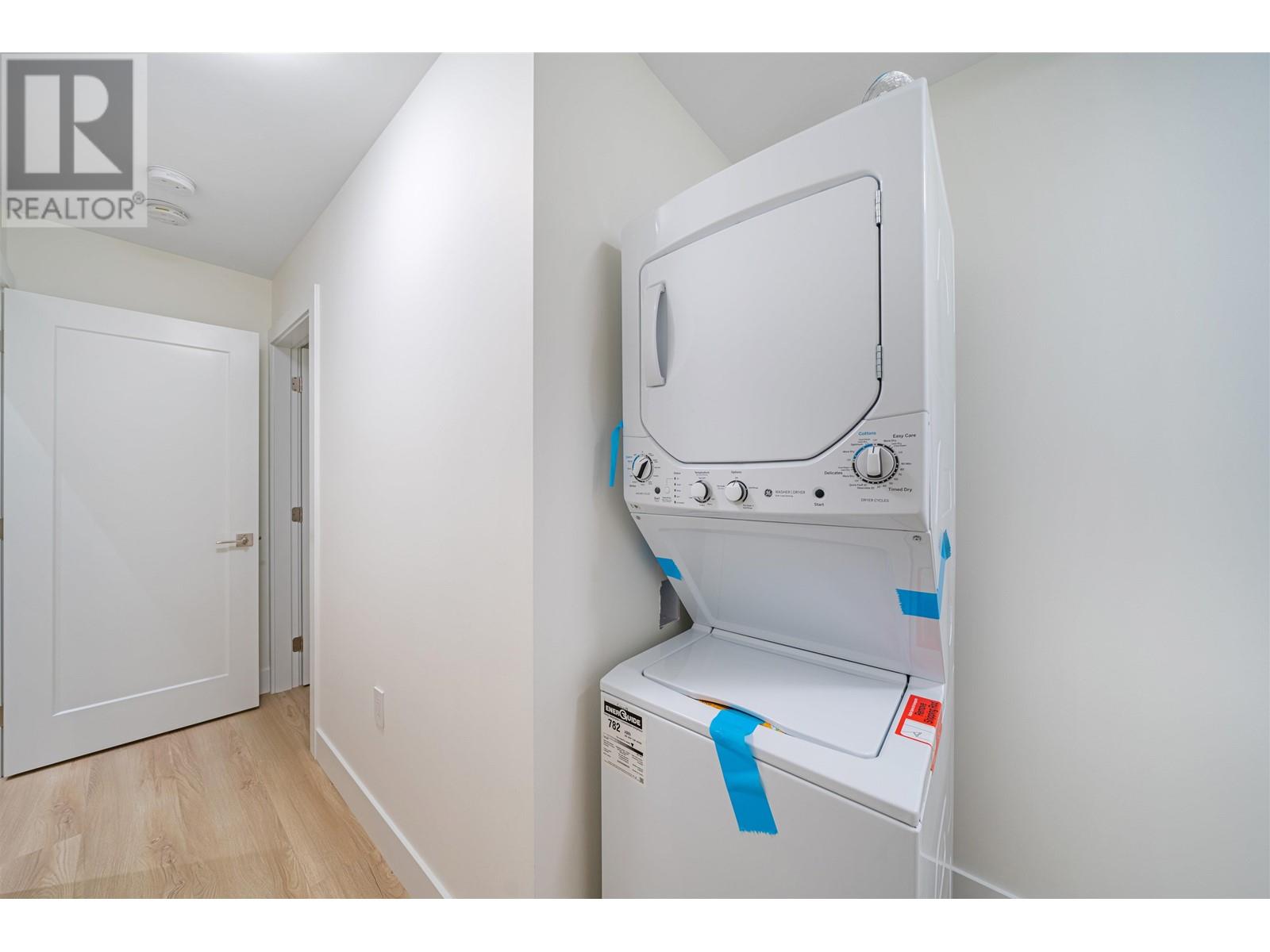 7635 Burgess Street, Burnaby, British Columbia  V3N 3J2 - Photo 31 - R2817587