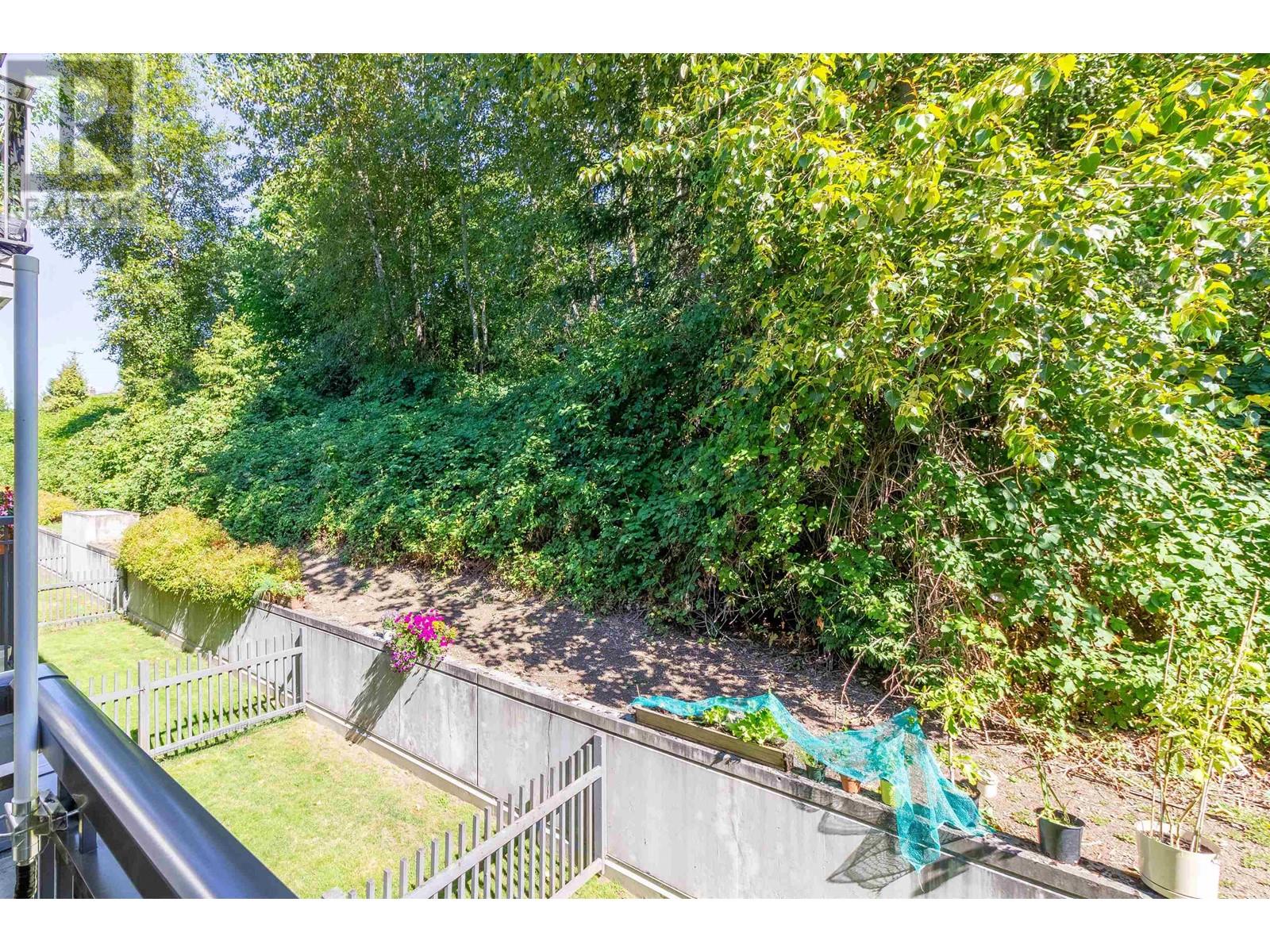 302 4833 Brentwood Drive, Burnaby, British Columbia  V5C 0C3 - Photo 11 - R2817184