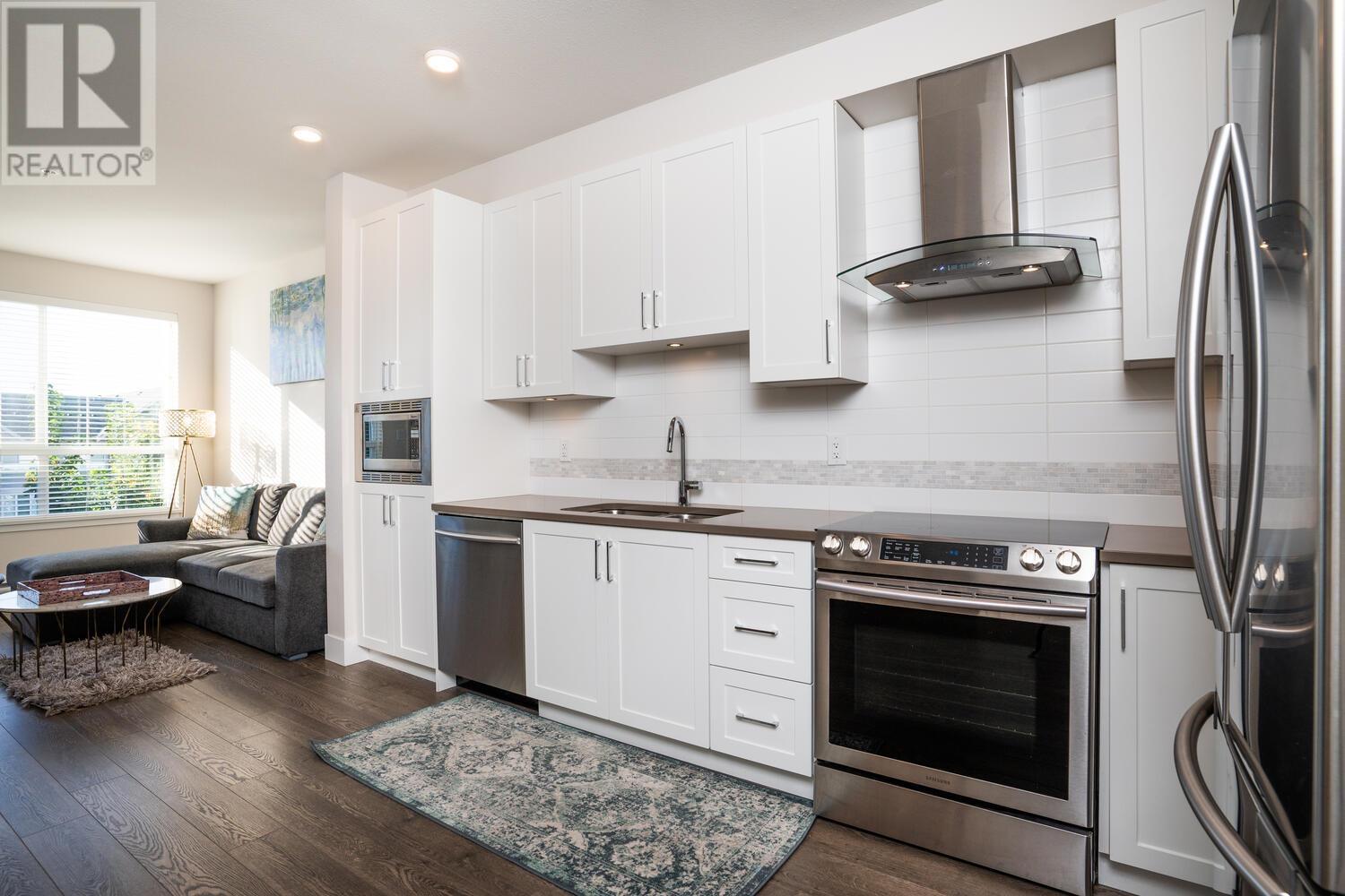 313 4690 Hawk Lane, Tsawwassen, British Columbia  V4M 0C4 - Photo 3 - R2823045