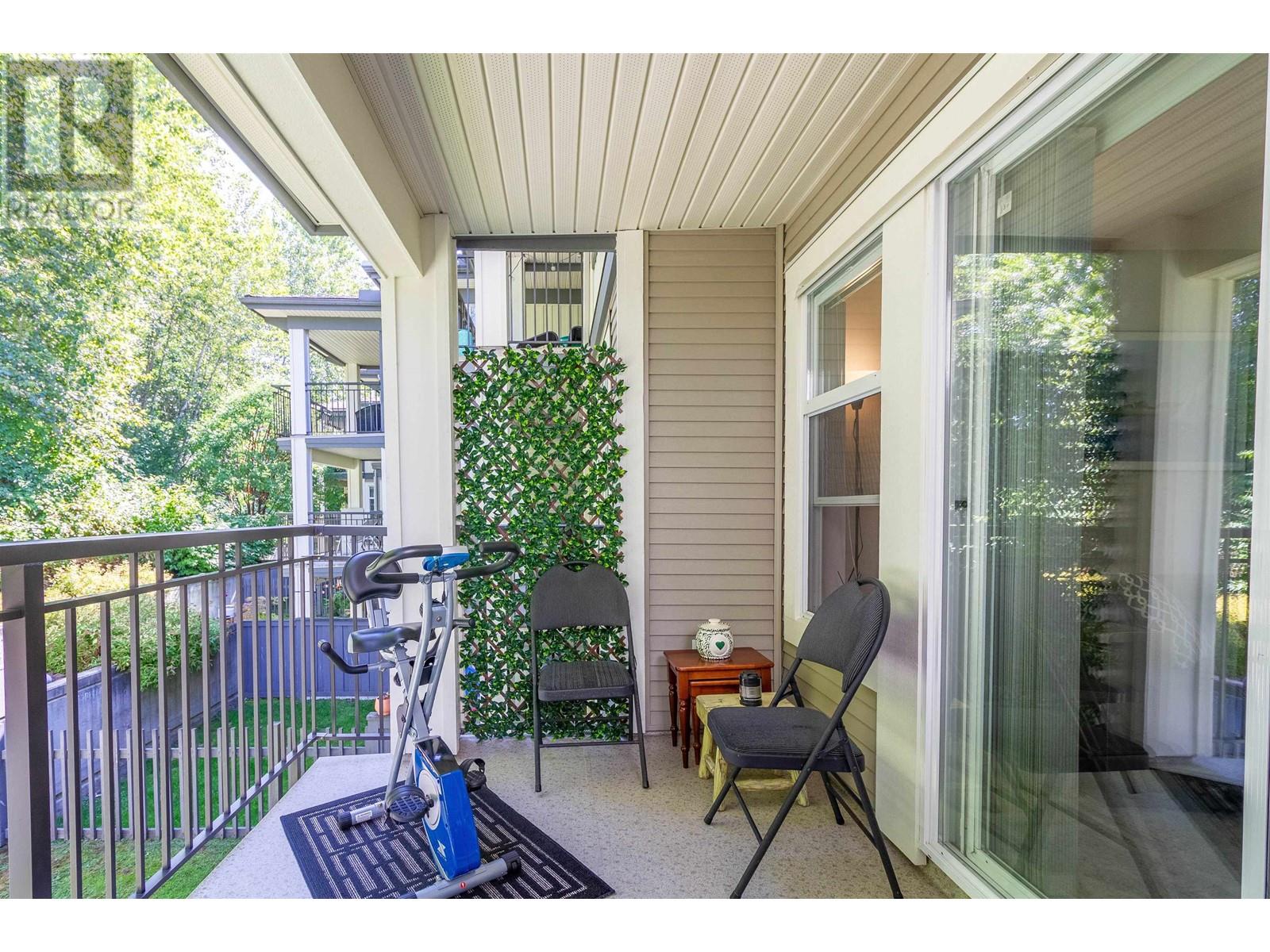 302 4833 Brentwood Drive, Burnaby, British Columbia  V5C 0C3 - Photo 8 - R2817184