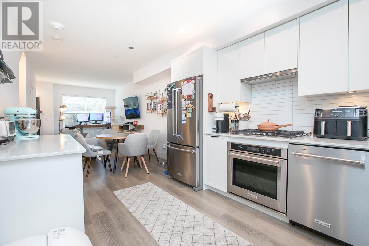 303 6933 Arcola Street, Burnaby, British Columbia  V5E 1H5 - Photo 7 - R2823105