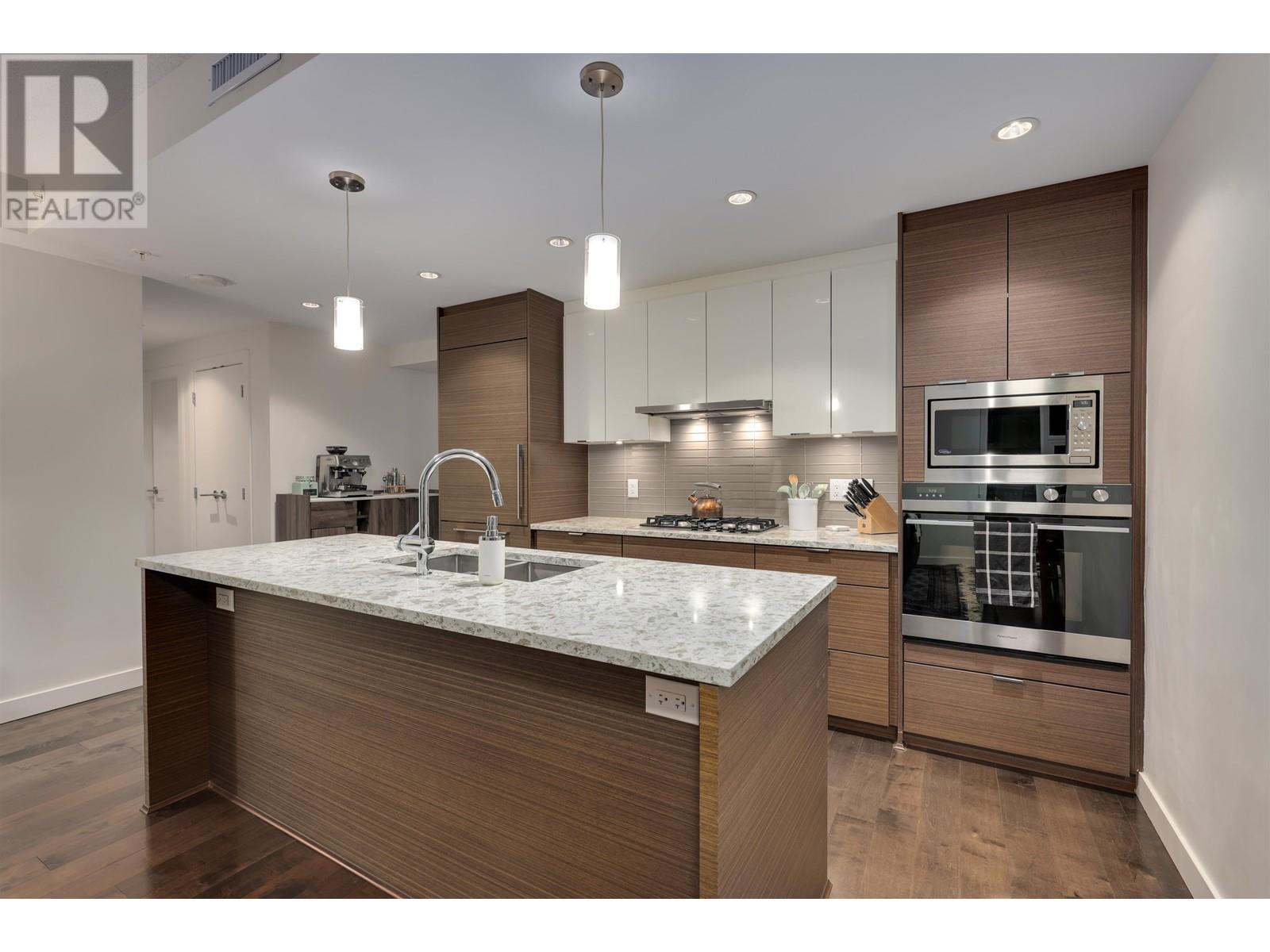 305 4083 Cambie Street, Vancouver, British Columbia  V5Z 2X9 - Photo 2 - R2823115