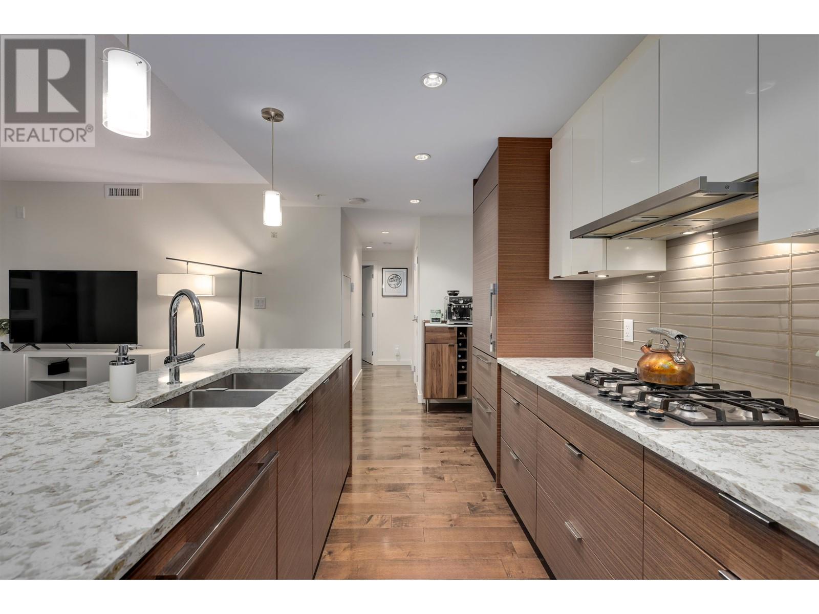 305 4083 Cambie Street, Vancouver, British Columbia  V5Z 2X9 - Photo 4 - R2823115
